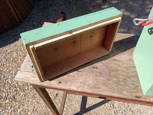 Couvercle avec rebord